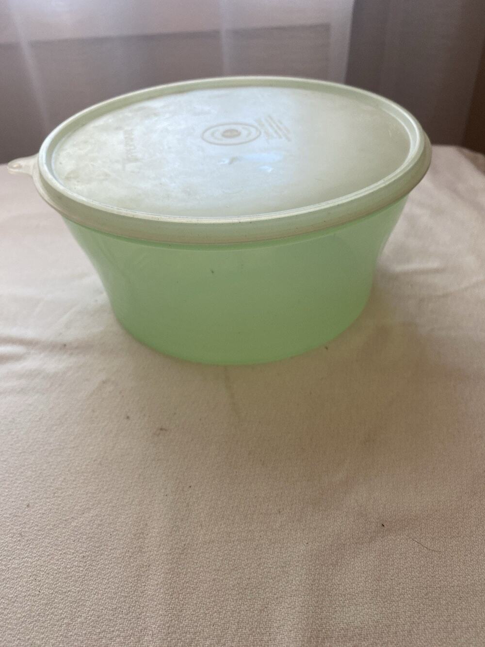 TUPPERWARE STUFFABLE Green Bowl Bottom 1.9 Liters 5317A Replacement Bonus Lid Y